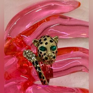 🐆 Leopard Wrap Ring 💚 Emerald-Green Eyes • Crystal Spots • Size 6.5